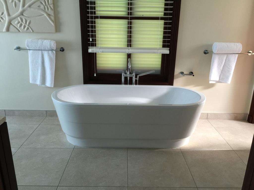 Private Sea View Villa Eden Island Kamer foto